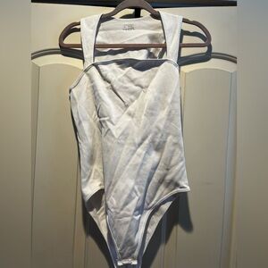 Elegant White Ribbed Women's Bodysuit